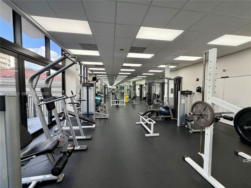 For Rent: $3,500 (2 beds, 2 baths, 1030 Square Feet)