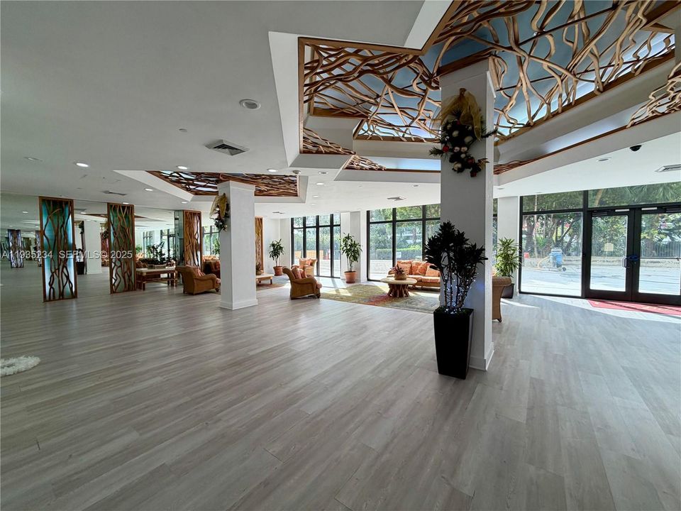 For Rent: $3,500 (2 beds, 2 baths, 1030 Square Feet)