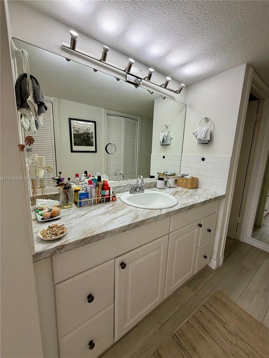 For Rent: $3,500 (2 beds, 2 baths, 1030 Square Feet)