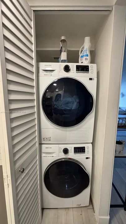 For Rent: $3,500 (2 beds, 2 baths, 1030 Square Feet)