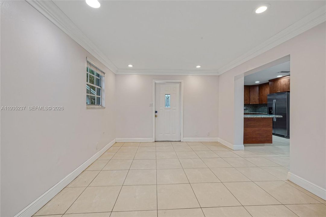 For Sale: $499,000 (3 beds, 2 baths, 1384 Square Feet)