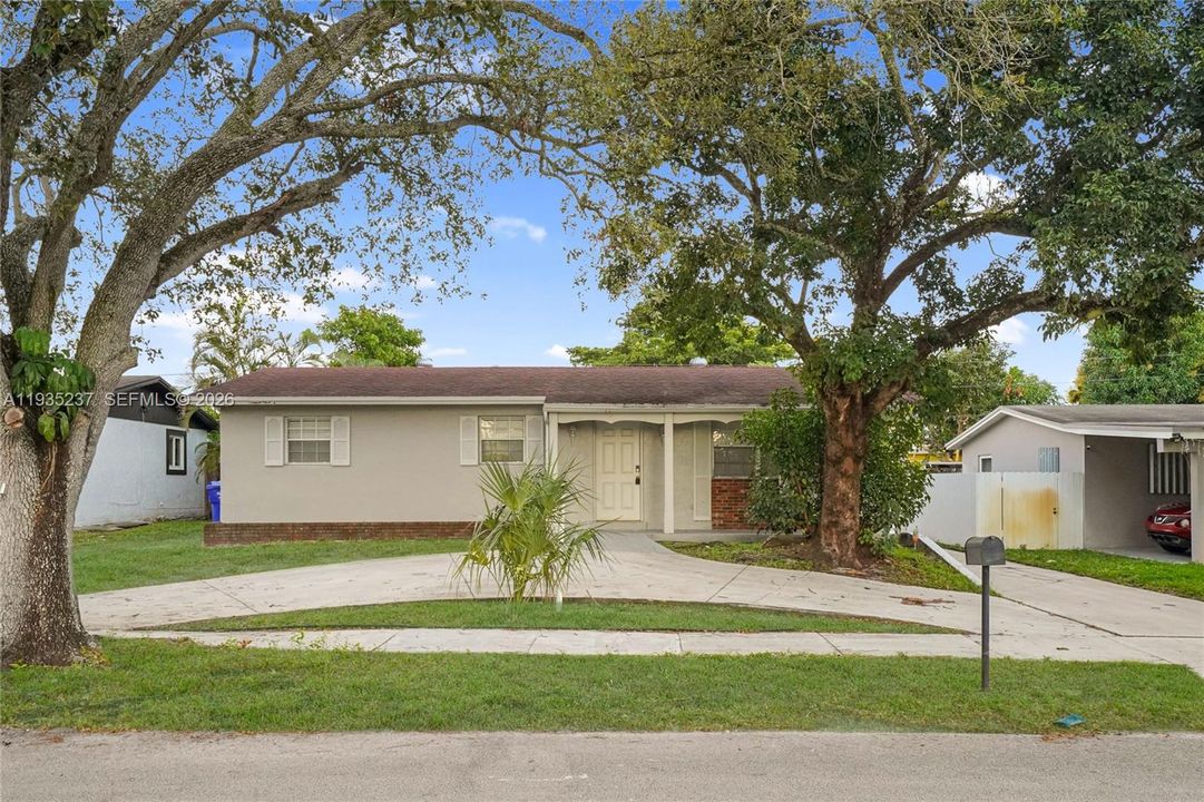 For Sale: $499,000 (3 beds, 2 baths, 1384 Square Feet)