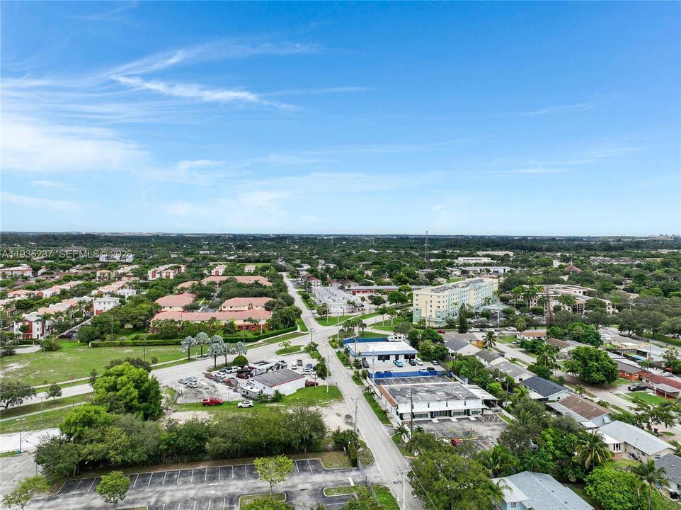 For Sale: $499,000 (3 beds, 2 baths, 1384 Square Feet)