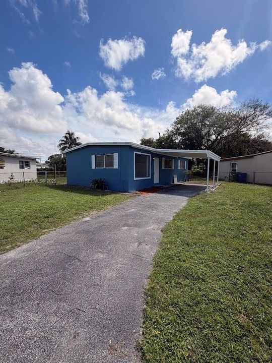 For Sale: $359,000 (3 beds, 1 baths, 920 Square Feet)