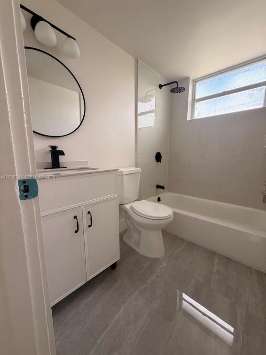 For Sale: $359,000 (3 beds, 1 baths, 920 Square Feet)