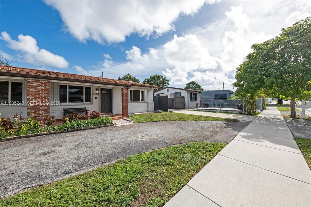 На продажу: $949,300 (0 спален, 0 ванн, 2998 Квадратных фут)