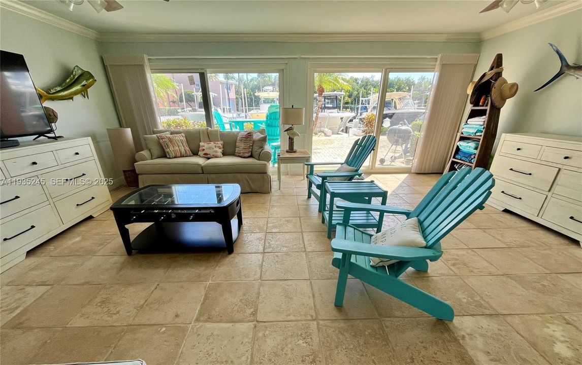 待售: $1,499,000 (3 贝兹, 3 浴室, 2261 平方英尺)