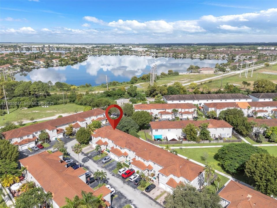 En Venta: $529,900 (3 camas, 2 baños, 1558 Pies cuadrados)