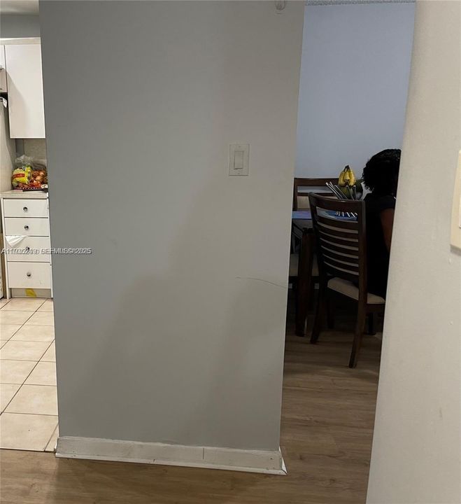 For Sale: $154,000 (1 beds, 1 baths, 816 Square Feet)