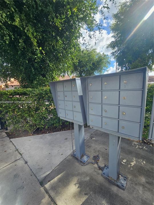 出租: $2,190 (2 贝兹, 2 浴室, 812 平方英尺)