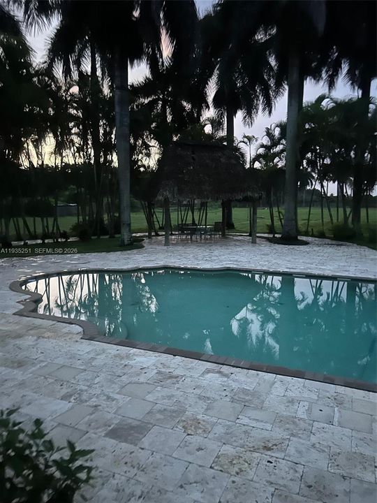 En Venta: $2,350,000 (7 camas, 5 baños, 4343 Pies cuadrados)