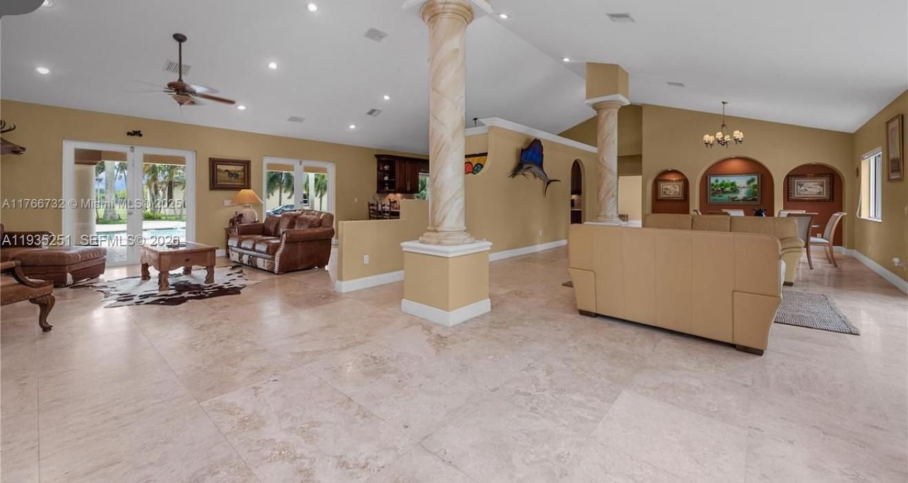 En Venta: $2,350,000 (7 camas, 5 baños, 4343 Pies cuadrados)