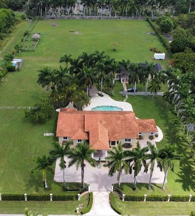 En Venta: $2,100,000 (7 camas, 5 baños, 4343 Pies cuadrados)