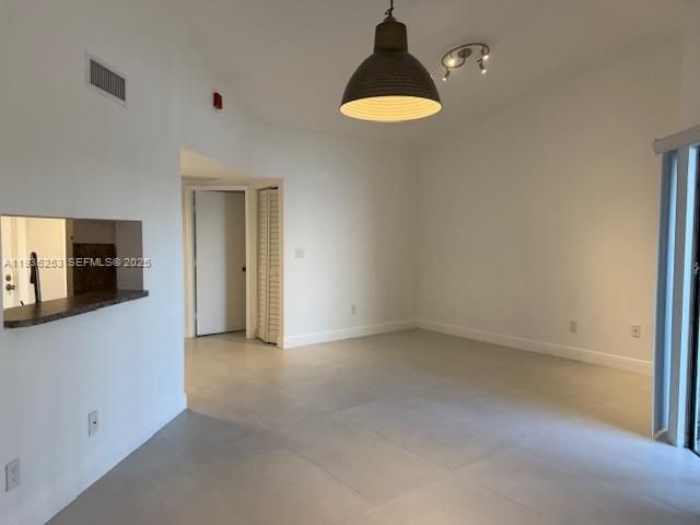 En Renta: $1,850 (2 camas, 2 baños, 970 Pies cuadrados)