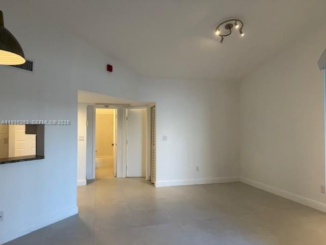 En Renta: $1,850 (2 camas, 2 baños, 970 Pies cuadrados)