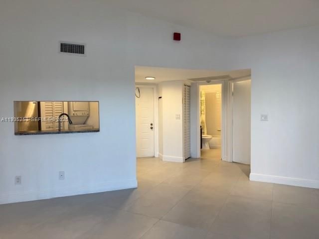 En Renta: $1,850 (2 camas, 2 baños, 970 Pies cuadrados)