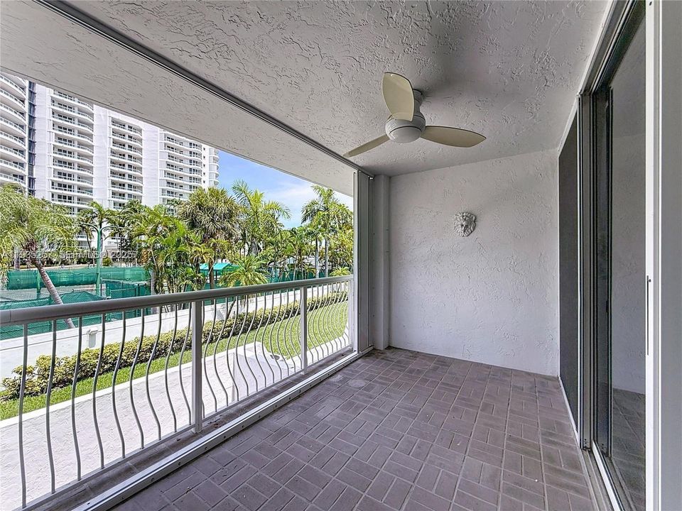 На продажу: $1,350,000 (4 спален, 3 ванн, 2857 Квадратных фут)