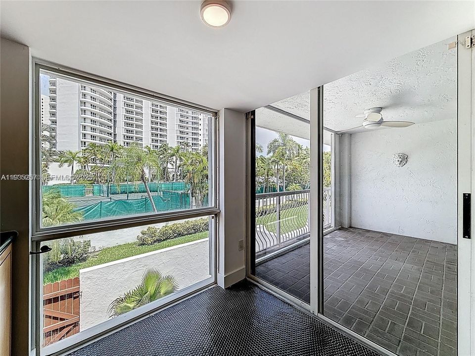 На продажу: $1,350,000 (4 спален, 3 ванн, 2857 Квадратных фут)