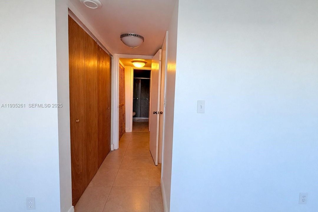 出租: $1,750 (1 贝兹, 1 浴室, 900 平方英尺)