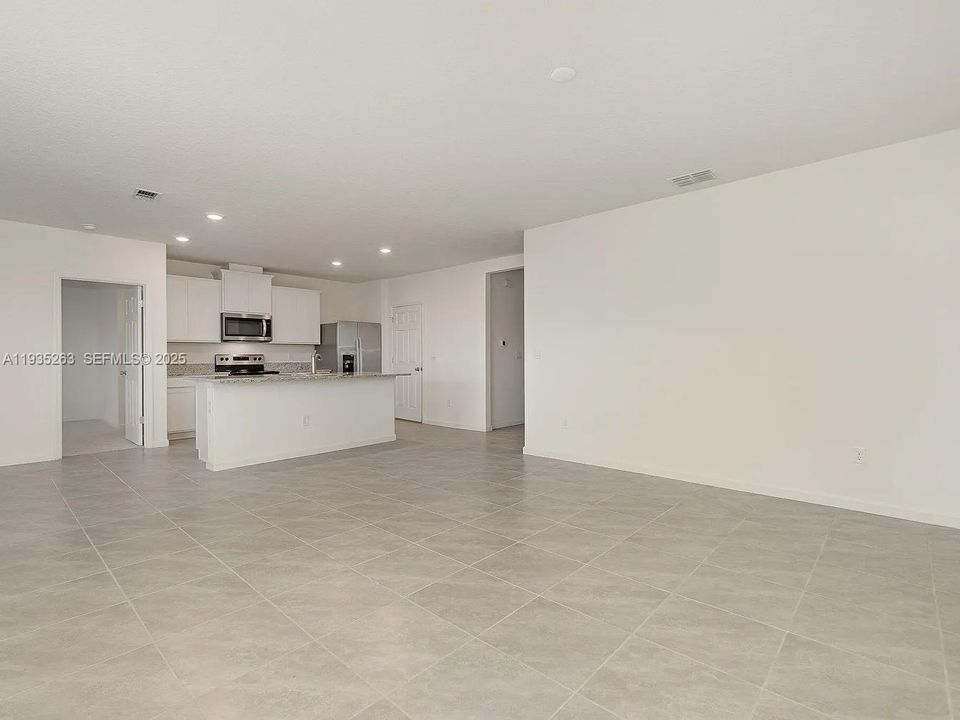 En Venta: $354,900 (3 camas, 2 baños, 1672 Pies cuadrados)