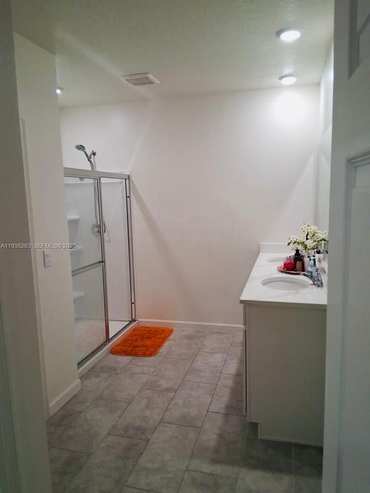 En Venta: $354,900 (3 camas, 2 baños, 1672 Pies cuadrados)