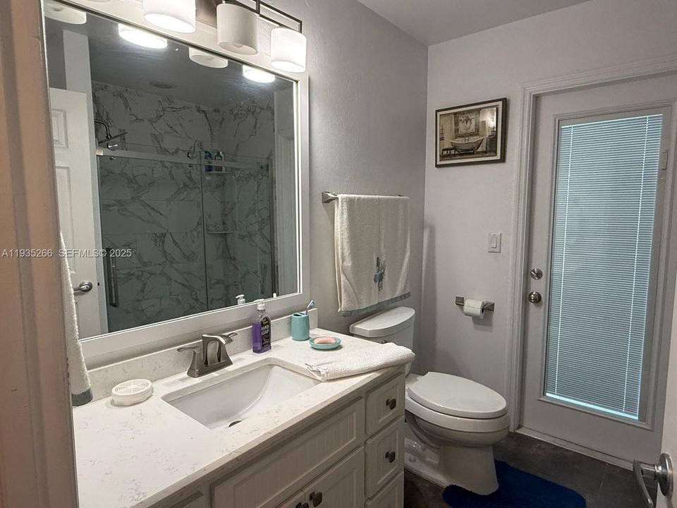 En Venta: $499,000 (3 camas, 2 baños, 2037 Pies cuadrados)