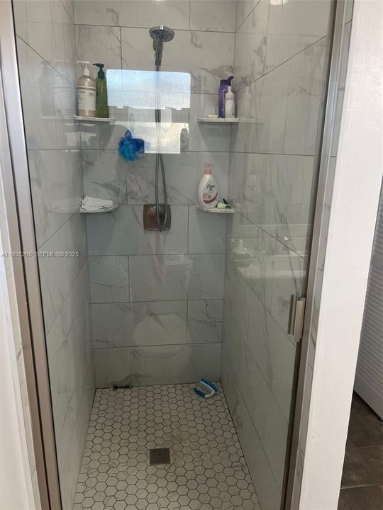 En Venta: $499,000 (3 camas, 2 baños, 2037 Pies cuadrados)