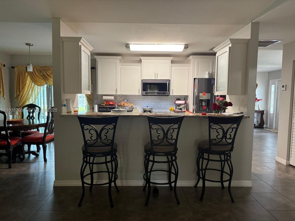 En Venta: $499,000 (3 camas, 2 baños, 2037 Pies cuadrados)