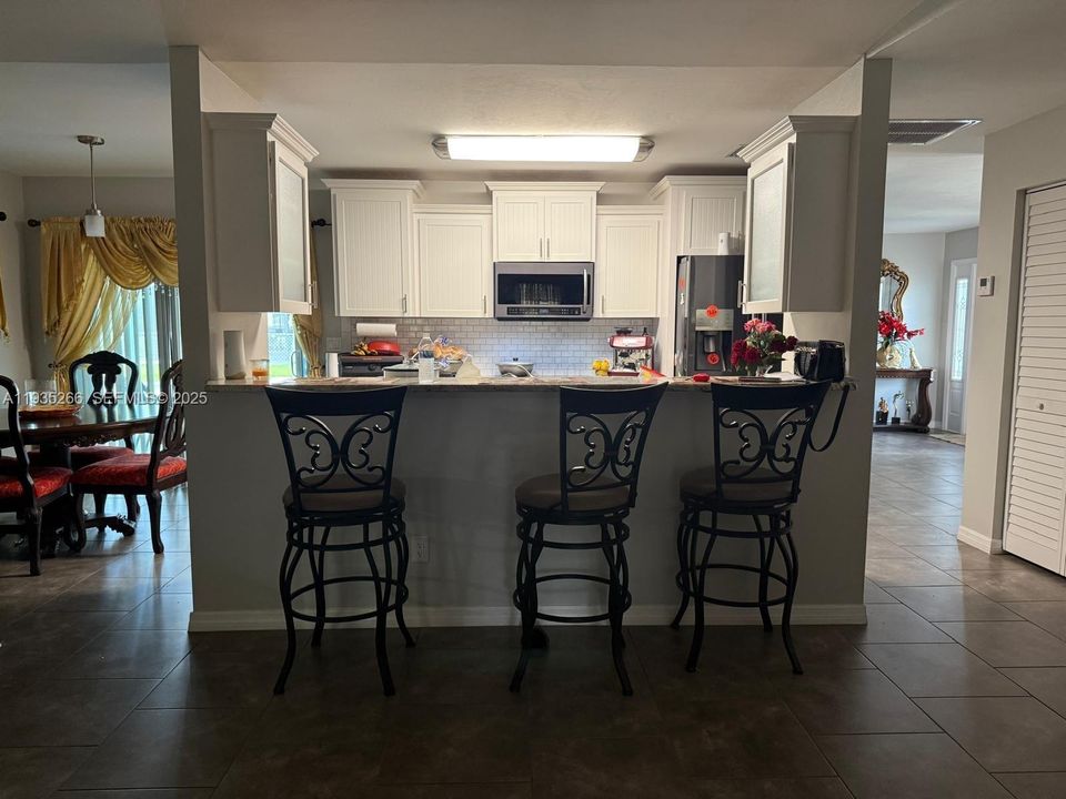 En Venta: $499,000 (3 camas, 2 baños, 2037 Pies cuadrados)