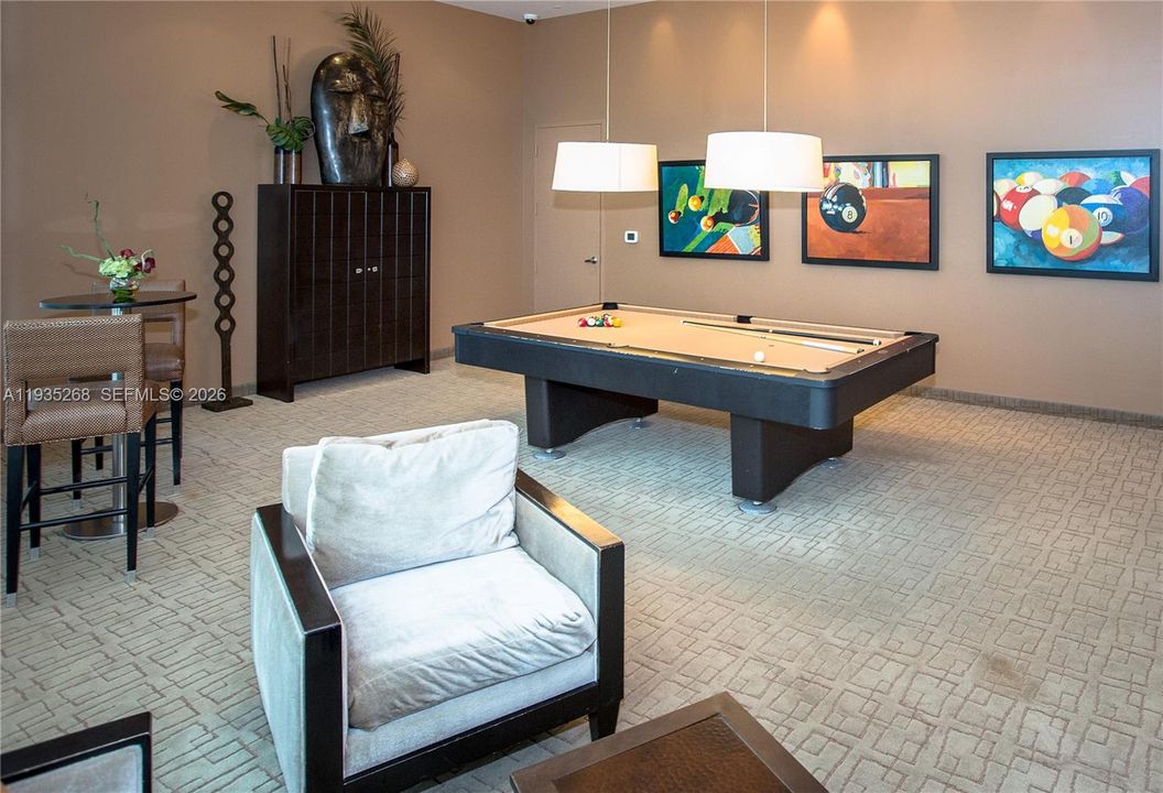 En Venta: $1,499,000 (3 camas, 3 baños, 2115 Pies cuadrados)