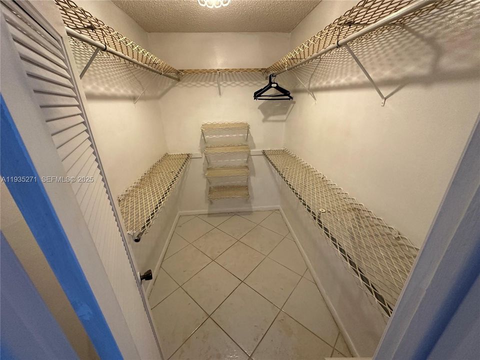 En Renta: $1,900 (2 camas, 2 baños, 1105 Pies cuadrados)