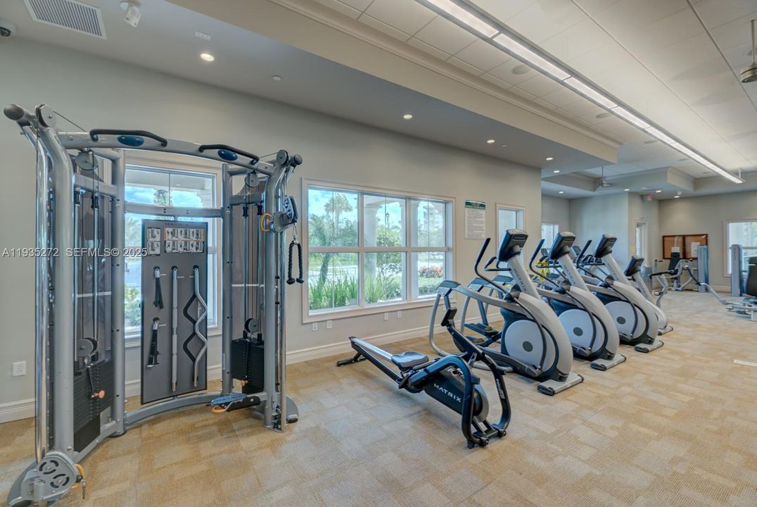 В аренду: $4,300 (3 спален, 2 ванн, 1760 Квадратных фут)