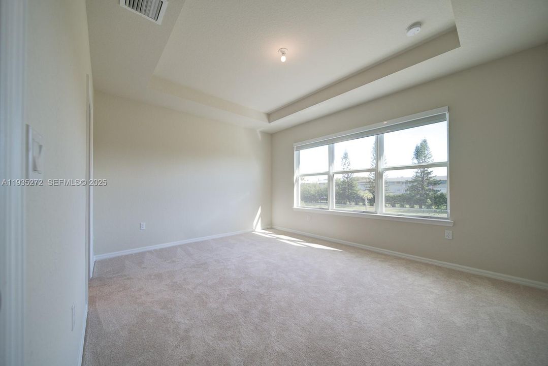 В аренду: $4,300 (3 спален, 2 ванн, 1760 Квадратных фут)