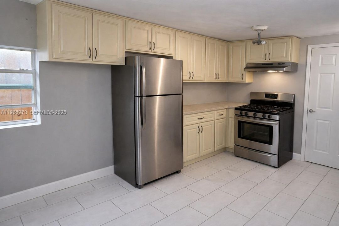 待售: $685,000 (3 贝兹, 2 浴室, 1364 平方英尺)