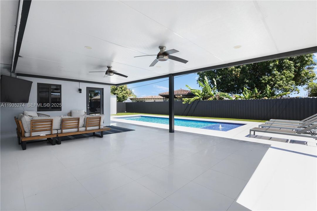 For Rent: $4,300 (3 beds, 2 baths, 1499 Square Feet)