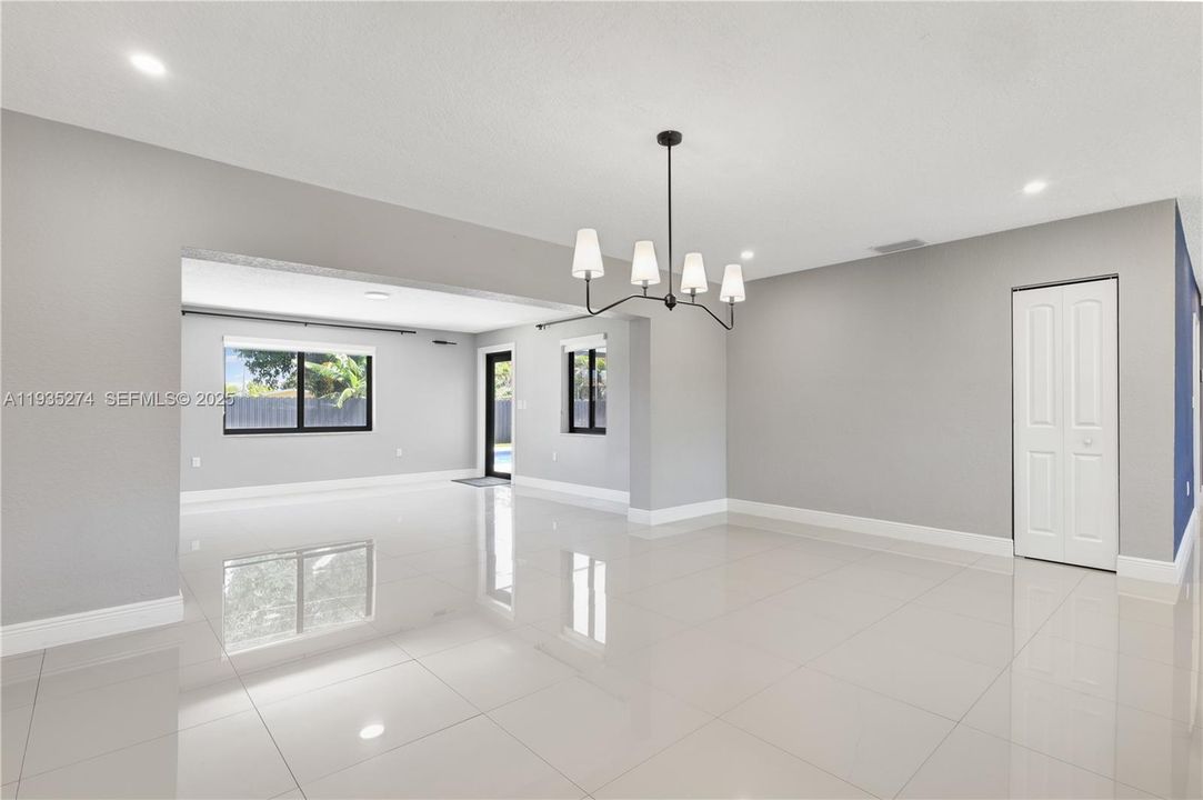 For Rent: $4,300 (3 beds, 2 baths, 1499 Square Feet)