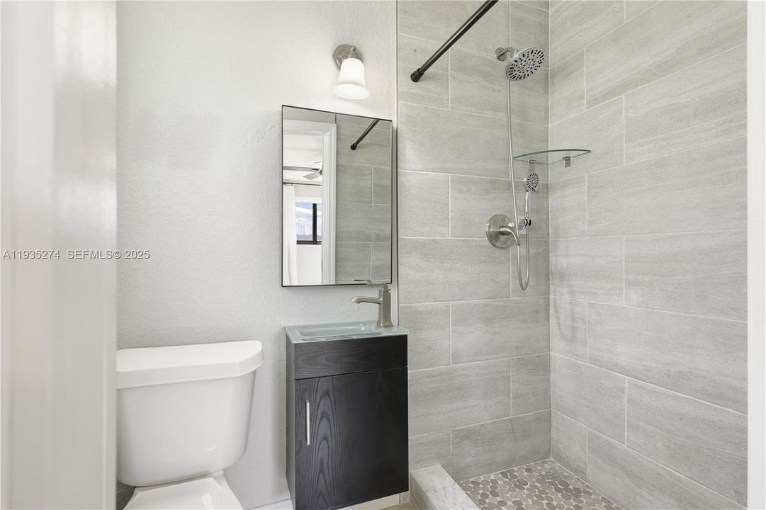 For Rent: $4,300 (3 beds, 2 baths, 1499 Square Feet)