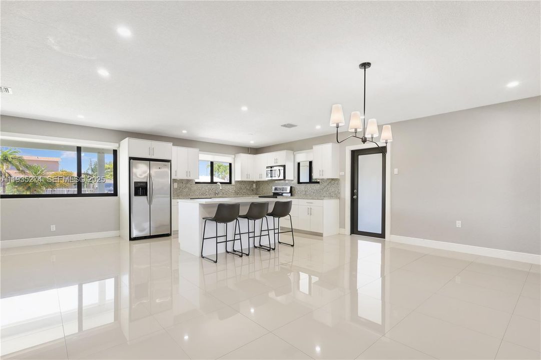 For Rent: $4,300 (3 beds, 2 baths, 1499 Square Feet)