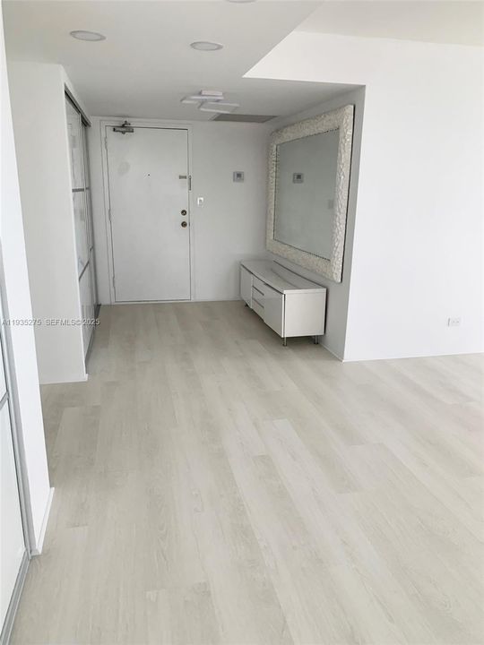 For Sale: $749,000 (2 beds, 2 baths, 1856 Square Feet)