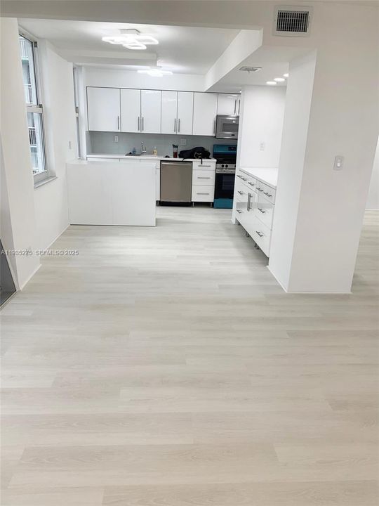 For Sale: $749,000 (2 beds, 2 baths, 1856 Square Feet)