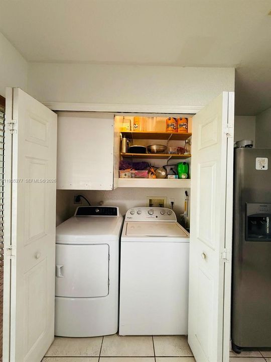 For Sale: $500,000 (3 beds, 2 baths, 1290 Square Feet)