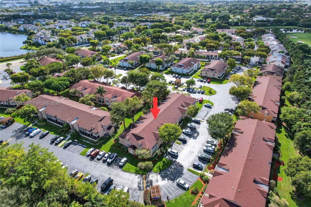 For Rent: $2,850 (2 beds, 2 baths, 926 Square Feet)