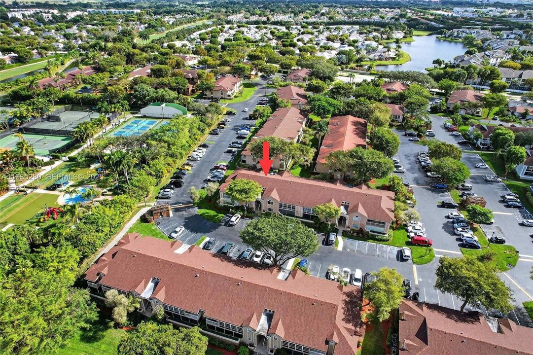 For Rent: $2,850 (2 beds, 2 baths, 926 Square Feet)