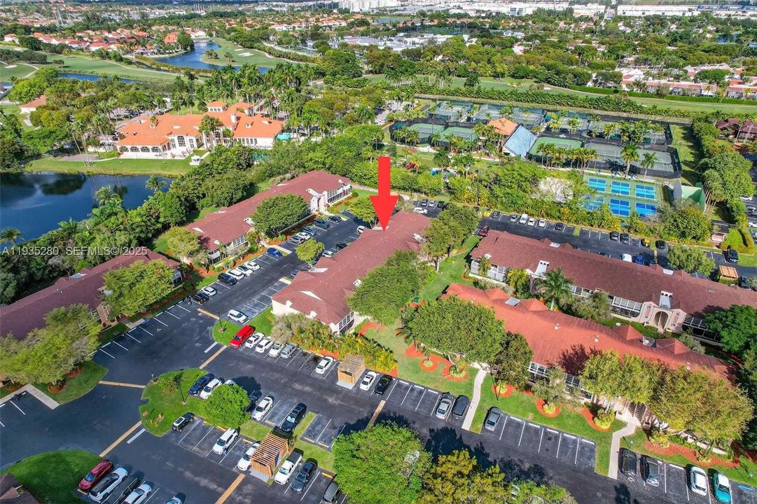 For Rent: $2,850 (2 beds, 2 baths, 926 Square Feet)