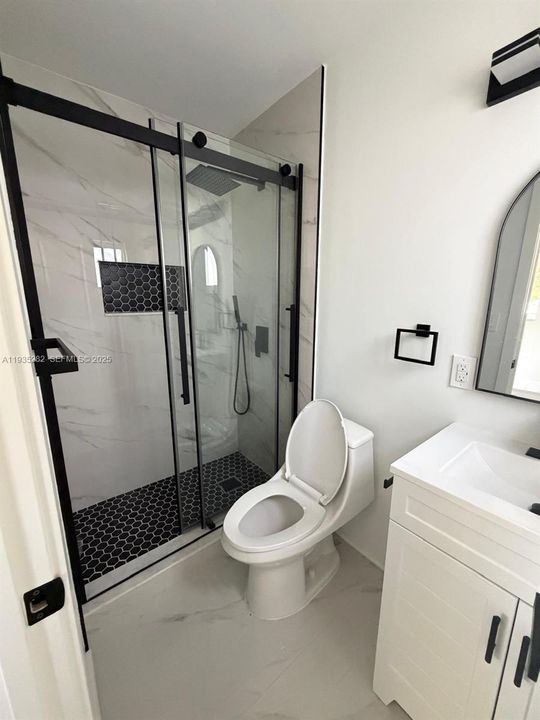 En Renta: $3,550 (5 camas, 2 baños, 2580 Pies cuadrados)