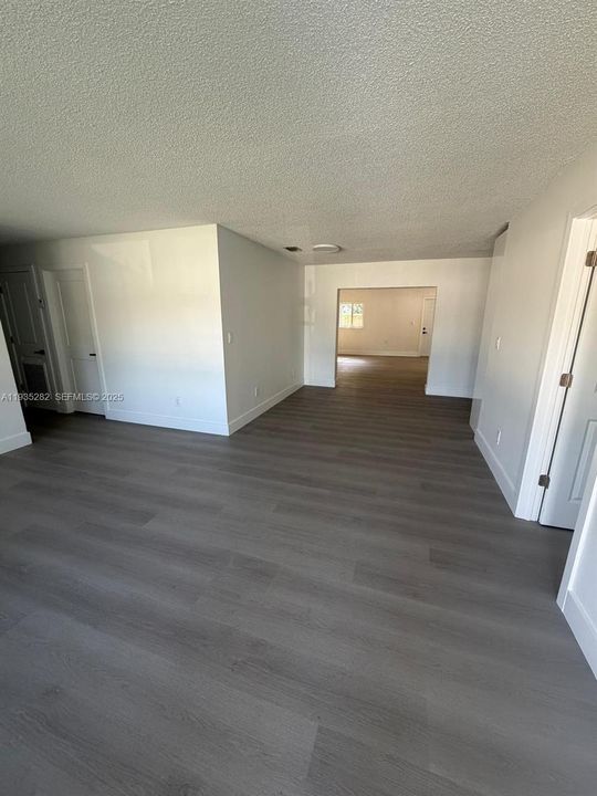 En Renta: $3,550 (5 camas, 2 baños, 2580 Pies cuadrados)