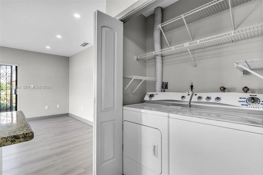 For Rent: $3,800 (3 beds, 2 baths, 1392 Square Feet)