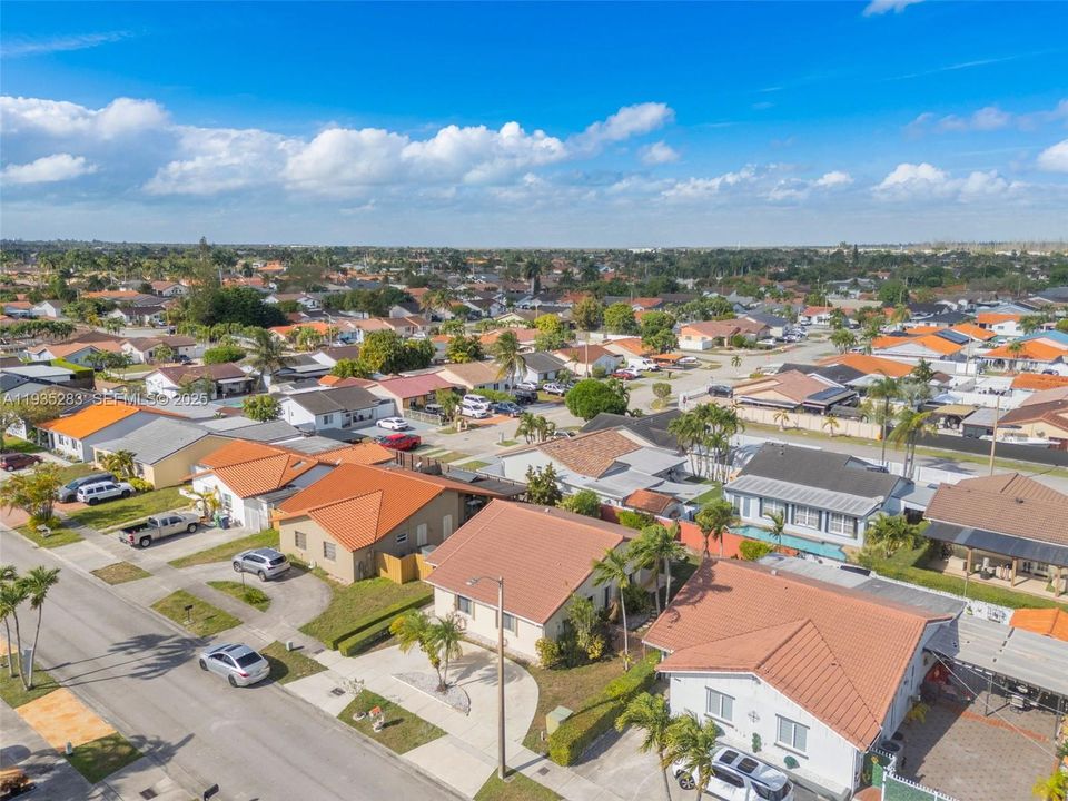 For Rent: $3,800 (3 beds, 2 baths, 1392 Square Feet)