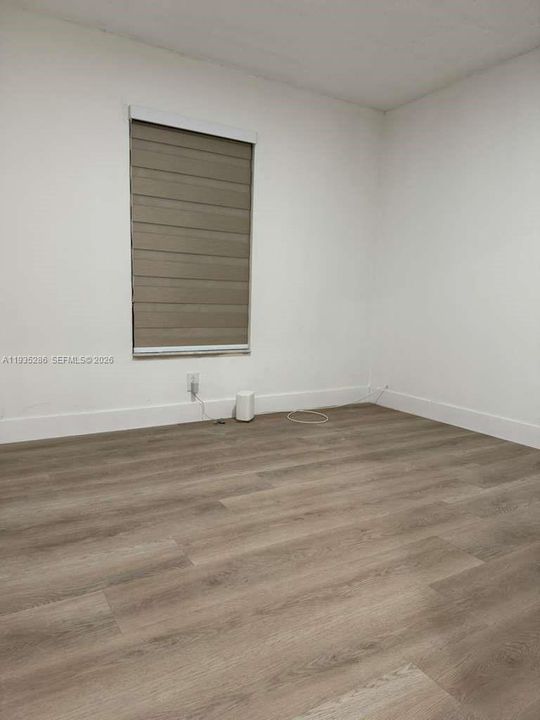 В аренду: $4,000 (4 спален, 2 ванн, 1464 Квадратных фут)