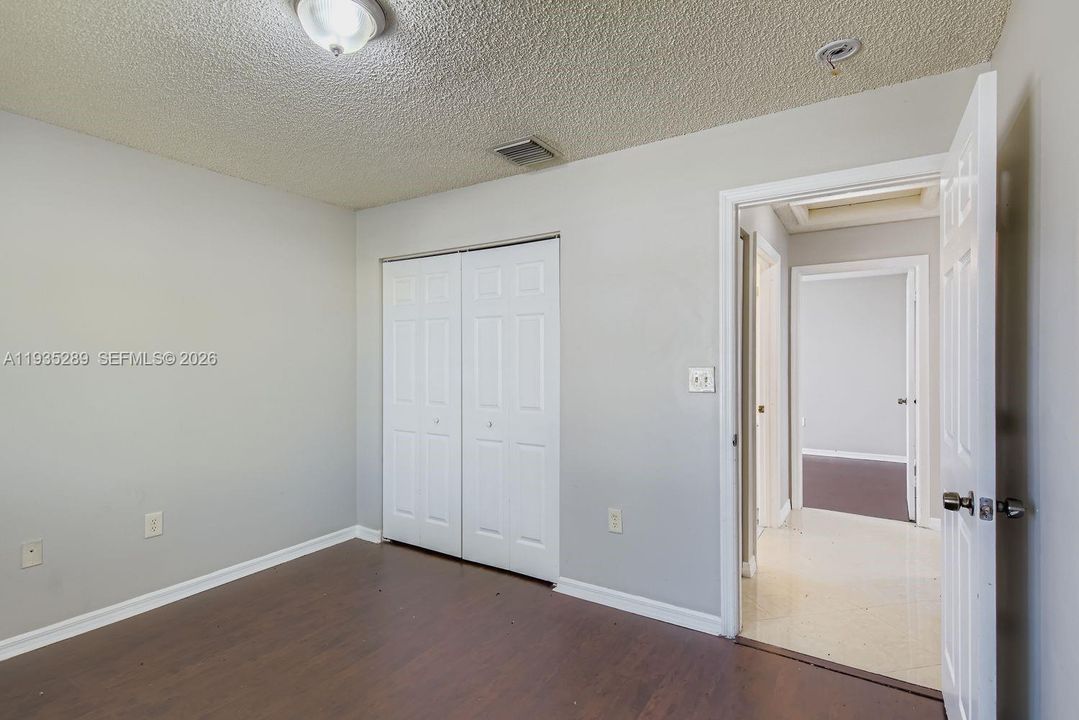 En Venta: $700,000 (3 camas, 2 baños, 1598 Pies cuadrados)